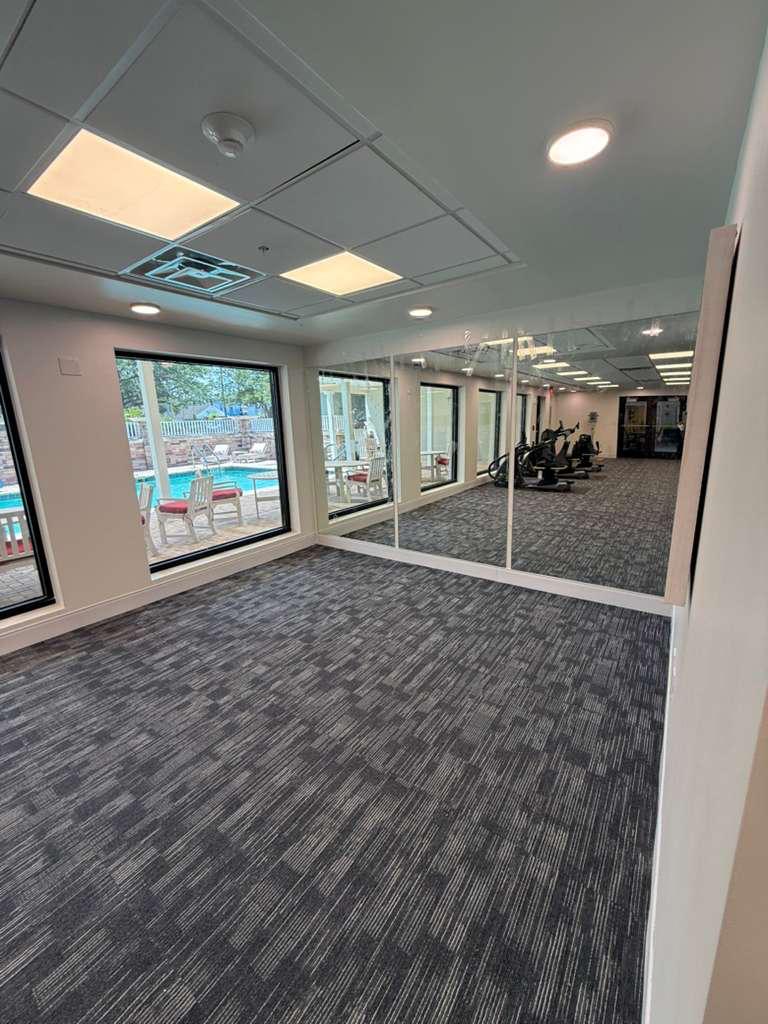 Glass installation in Tampa FL