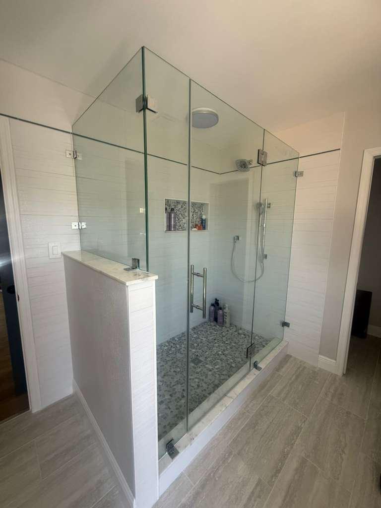 Glass installation in Tampa FL