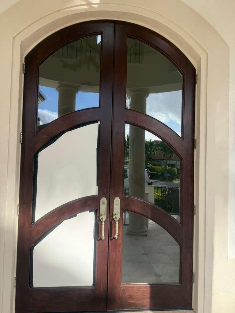 Glass repair in Tampa FL