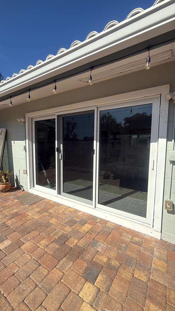 Sliding door glass replacement in Tampa FL