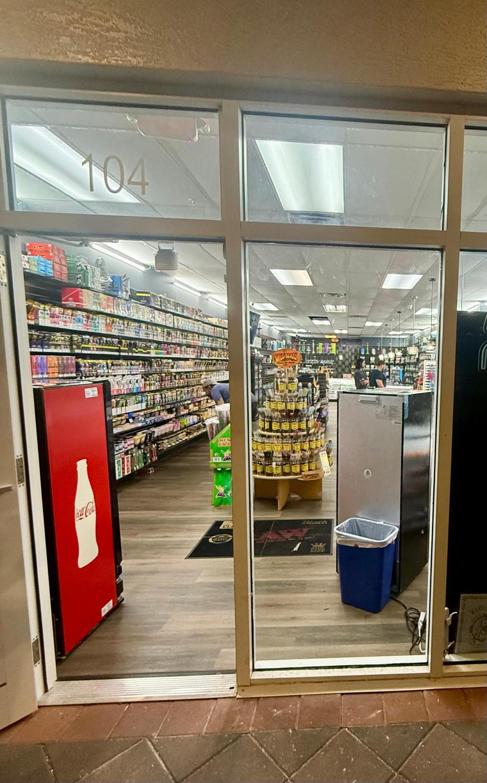 Storefront glass repair in Tampa FL