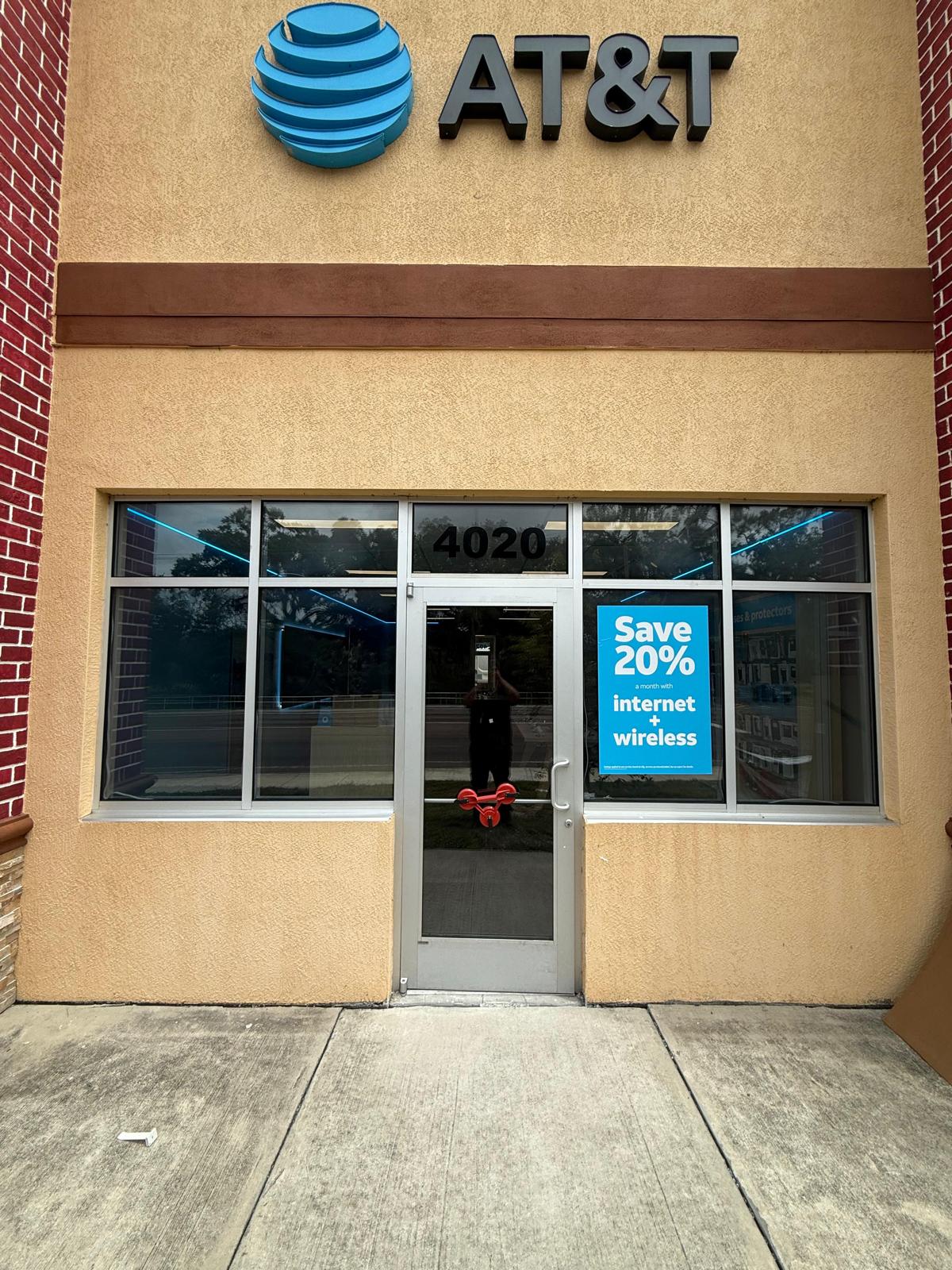 Storefront glass repair in Tampa FL