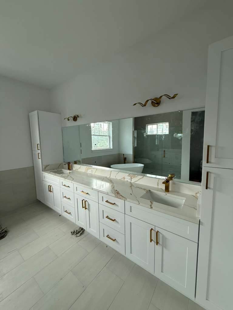 Glass installation service in Tampa
