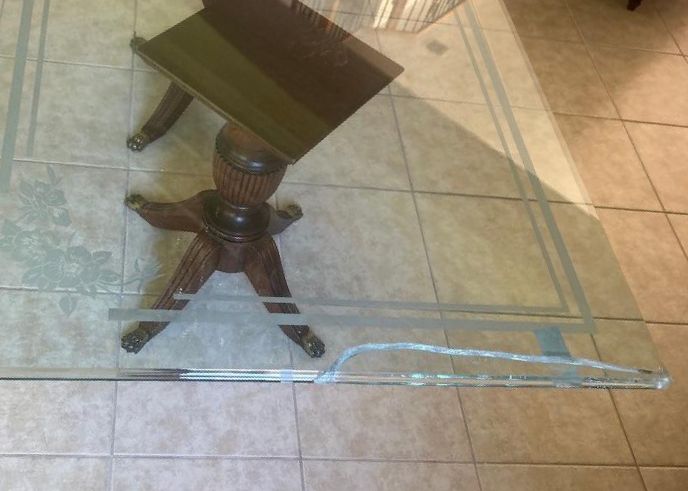 Glass repair service in Tampa