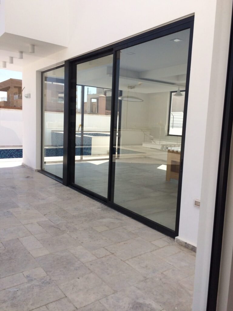 Glass Repair & Replacement Services