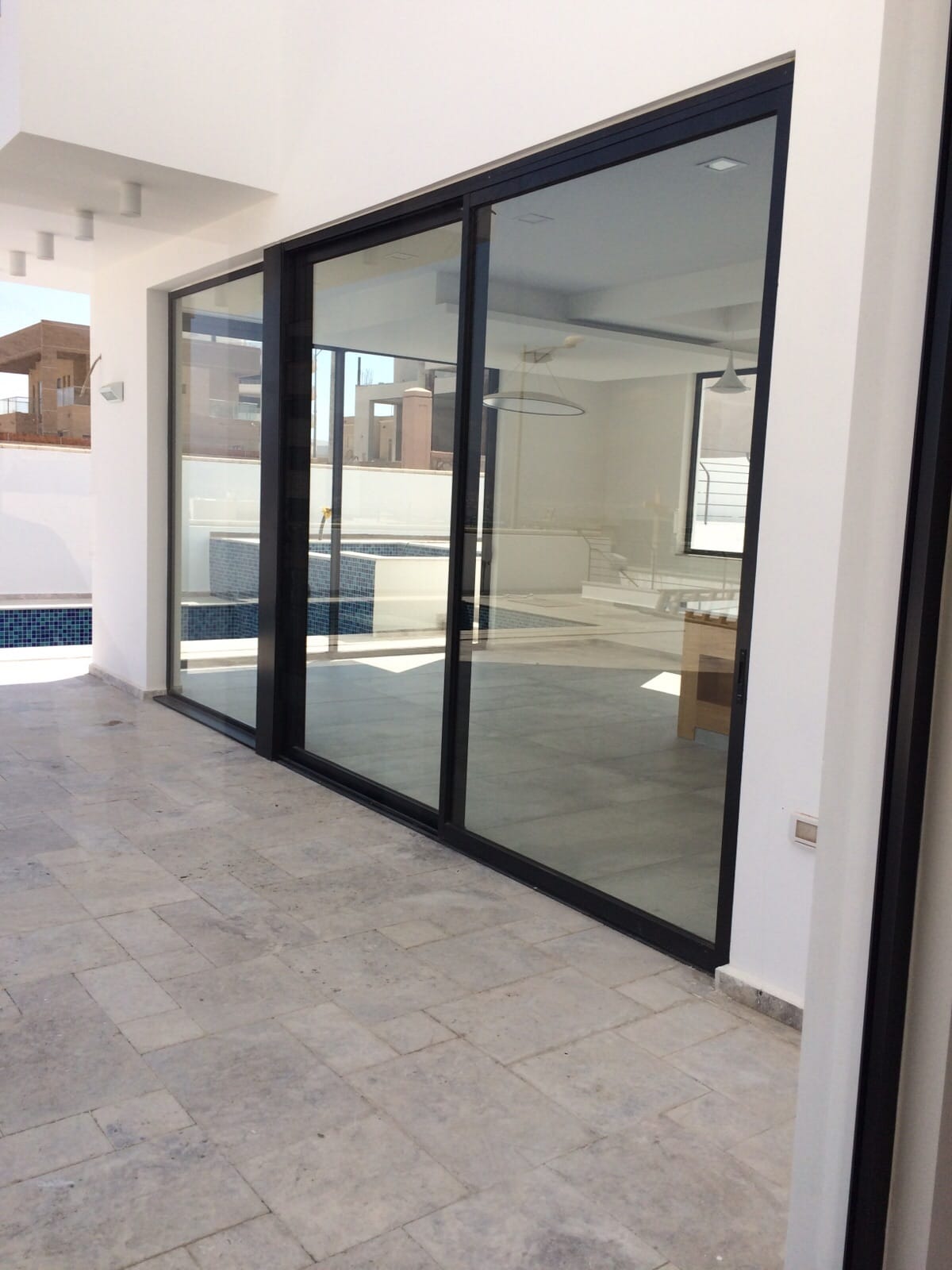 Glass Repair & Replacement Services